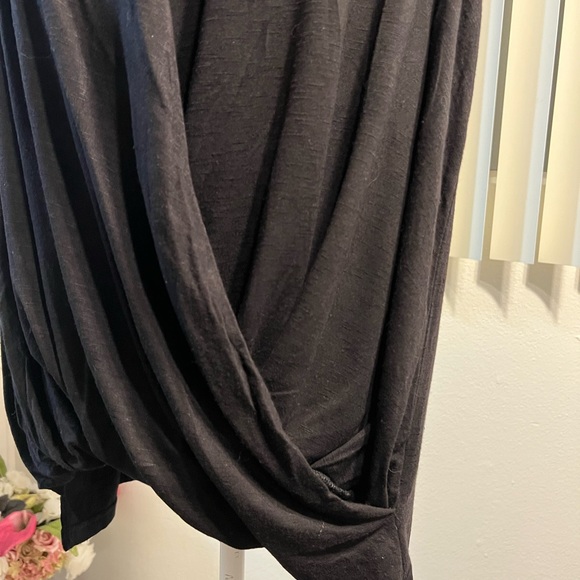 Anthropologie (Akemi + Kin Draped Crossfront Top L - Picture 7 of 11